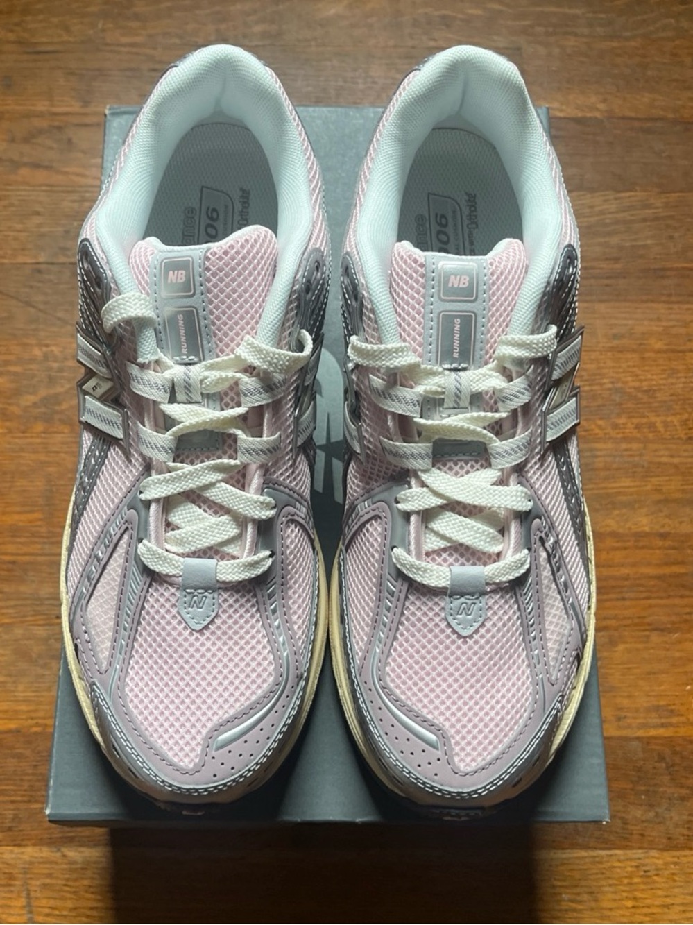 New Balance 1906R sneakers in the "Rose Sugar”